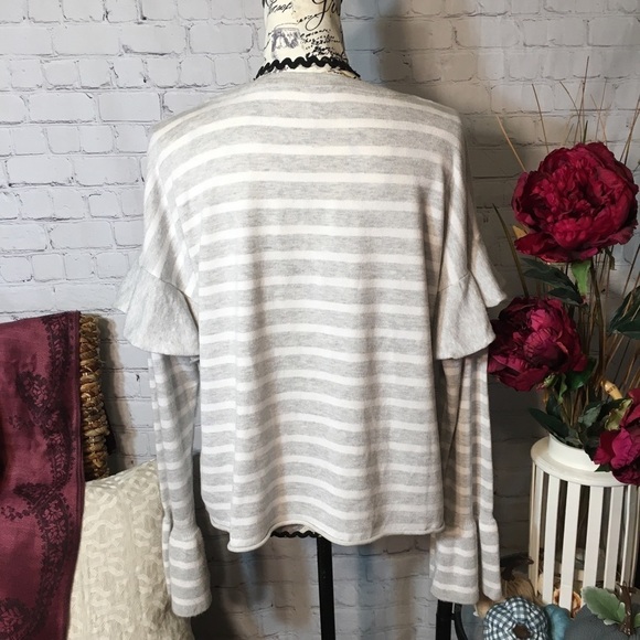 Cupid ruffle sleeve striped knit - Picture 6 of 9